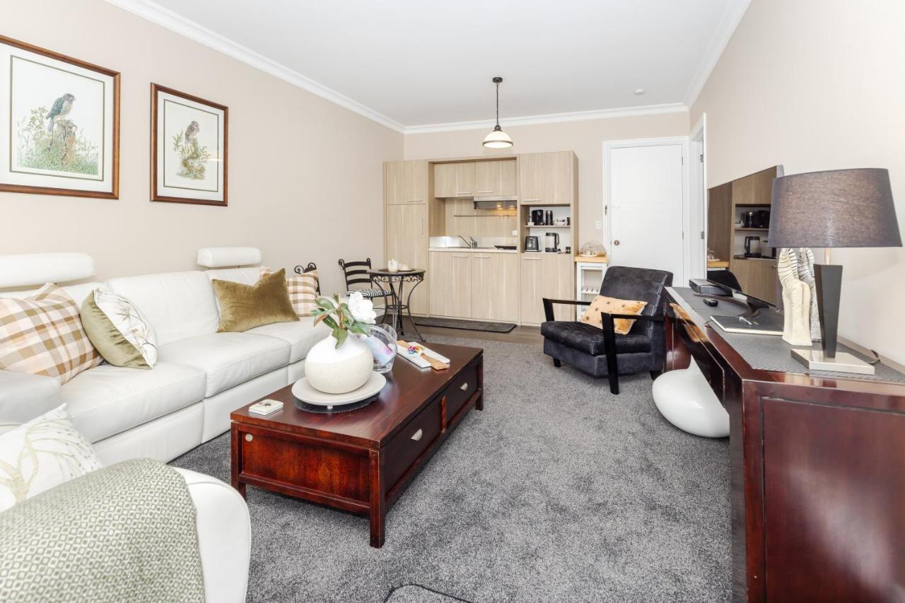 Sweet Magnolia 1 Or 2 Bedroom Suite St Kilda Cambridge With Complimentary Continental Breakfast Екстериор снимка