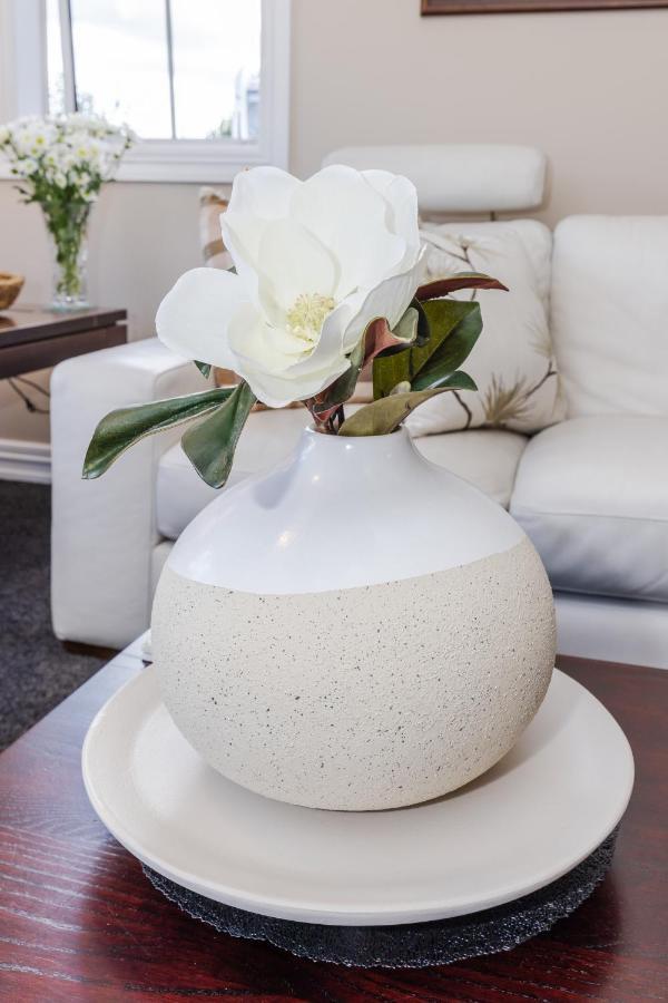 Sweet Magnolia 1 Or 2 Bedroom Suite St Kilda Cambridge With Complimentary Continental Breakfast Екстериор снимка