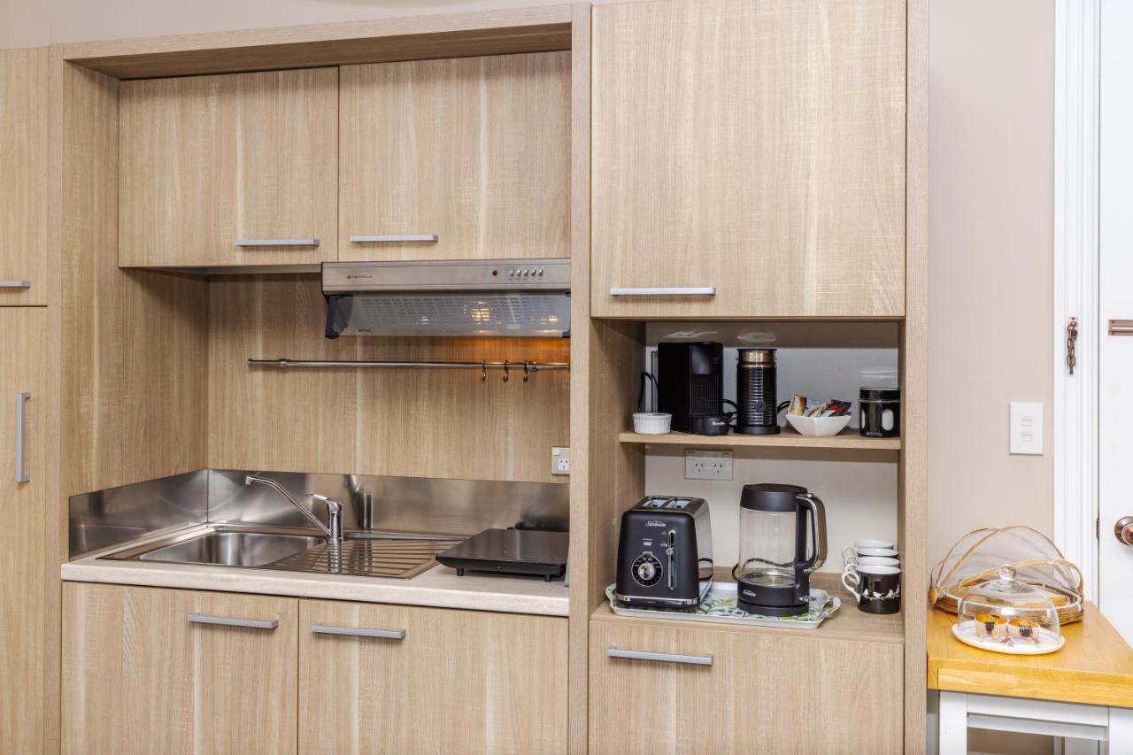 Sweet Magnolia 1 Or 2 Bedroom Suite St Kilda Cambridge With Complimentary Continental Breakfast Екстериор снимка